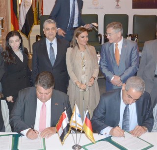 The Minister with the Vice-Chancellor of Germany Inaugurating the 3rd Session of the Egyptian-German Economic Committee and the Joint Business Forum(18-4-2016)