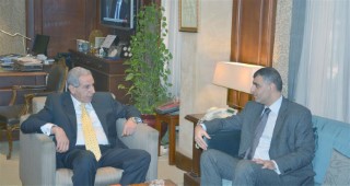 The Minister meets the Iraqi Minister of Industry and Minerals(14-2-2016)