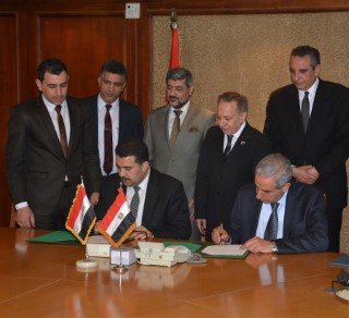 Signing an Agreement with the Iraqi Ministry of Trade on Providing the Iraqi Market with Commodities and Food Products(20-2-2016)