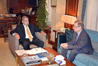 The Minister with the Russian Ambassador in Cairo (24-1-2016)